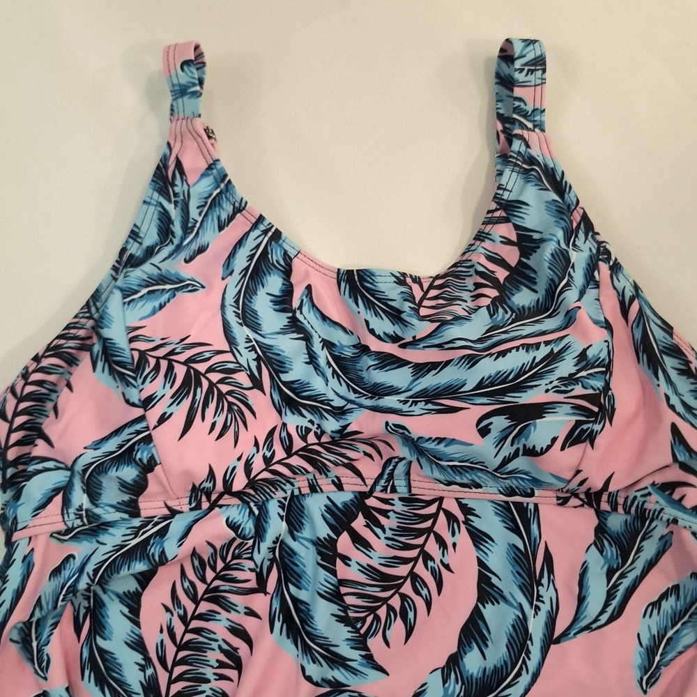 Maternity Tankini Swimsuit Top - Size Medium - Picture 4 of 6